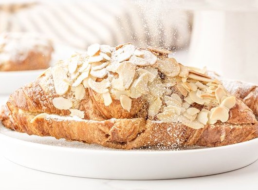 Croissant with almond