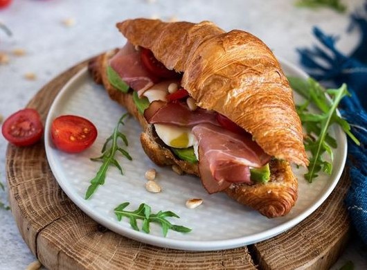 Croissant with ham