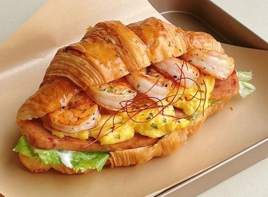 Croissant with shrimp